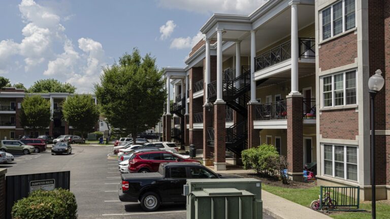 HUD proposes time limits for rental aid : NPR