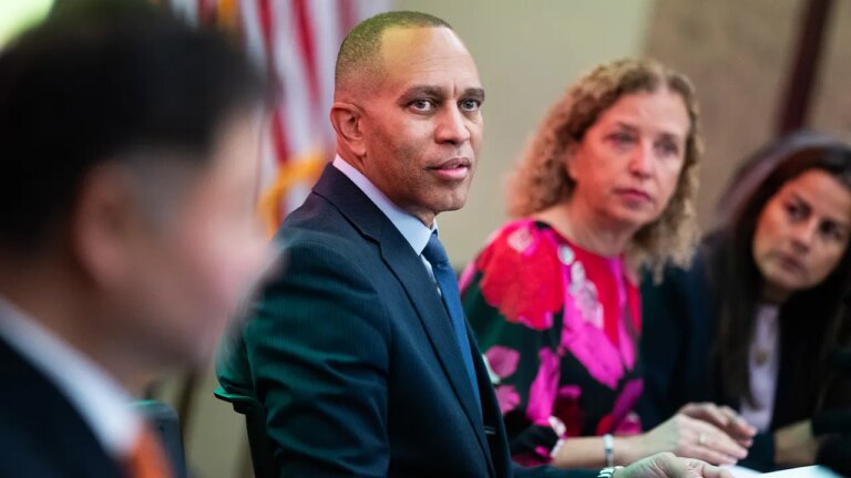 Hakeem Jeffries faces resistance from Maryland Democrat over new map plan Hakeem Jeffries faces resistance from Maryland Democrat over new map plan