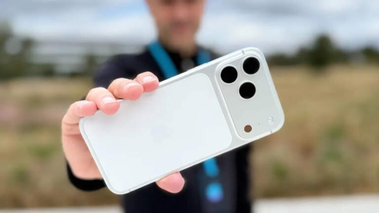 How to turn on Private DNS mode on your iPhone - and why you should do it ASAP