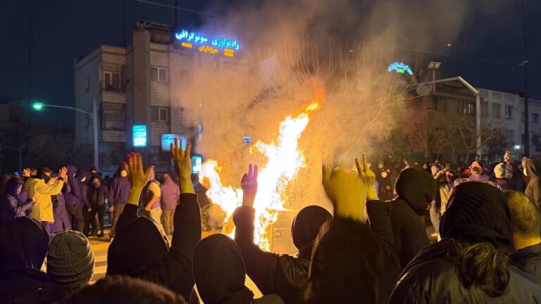 Iranian agents obstructed care at hospitals packed with wounded protesters Iranian agents obstructed care at hospitals packed with wounded protesters