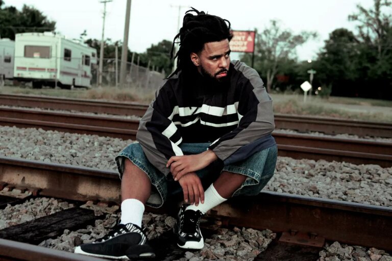 J. Cole’s ‘The Fall-Off’ Charts 21 Songs on Hot 100 J. Cole's 'The Fall-Off' Charts 21 Songs on Hot 100
