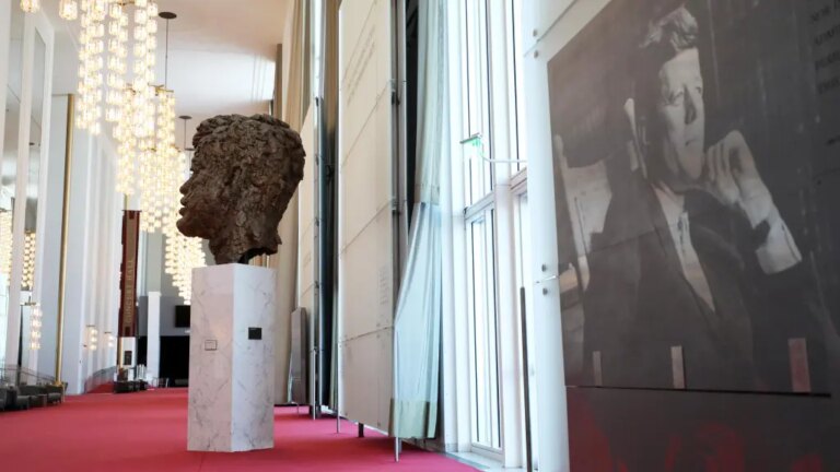 Kennedy Center arts venue needs to be closed for repairs Kennedy Center arts venue needs to be closed for repairs