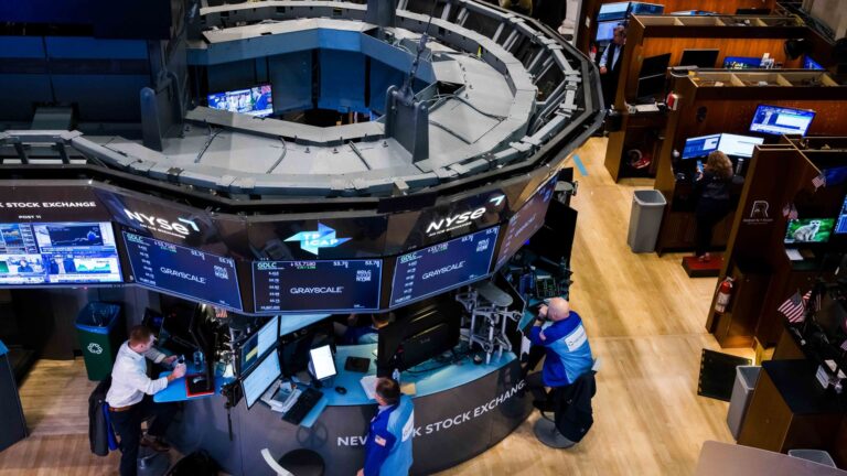 Market volatility trap? This investment strategy may hurt investors