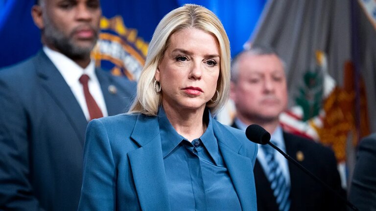 Pam Bondi warns attackers after Don Lemon arrested in church incident