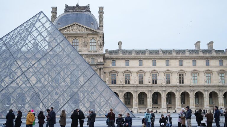 Police in France detain 9 people in suspected massive Louvre ticket fraud scheme Police in France detain 9 people in suspected massive Louvre ticket fraud scheme