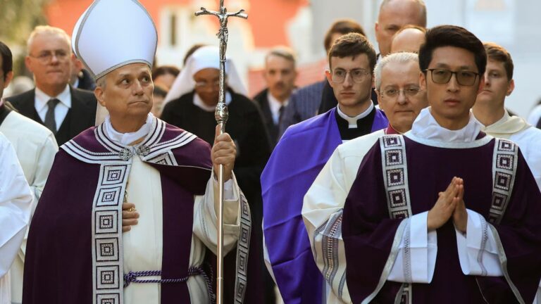 Pope laments ‘ashes of international law’ left by today’s conflicts in Ash Wednesday liturgy Pope laments 'ashes of international law' left by today's conflicts in Ash Wednesday liturgy