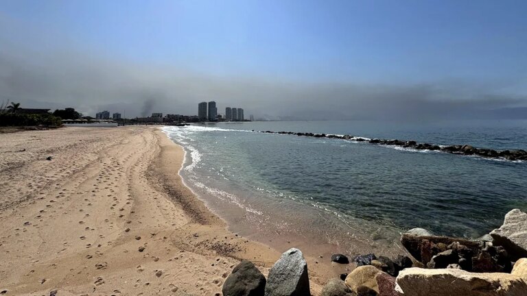 Puerto Vallarta tourists warned to stay put at resort amid Mexico 'clashes'