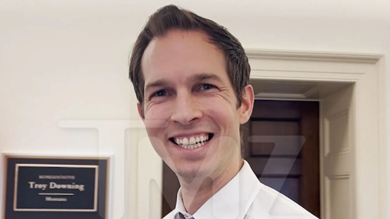 Rep. Jake Auchincloss Tells Fellow Members of Congress to ‘Touch Grass’ Rep. Jake Auchincloss Tells Fellow Members of Congress to 'Touch Grass'