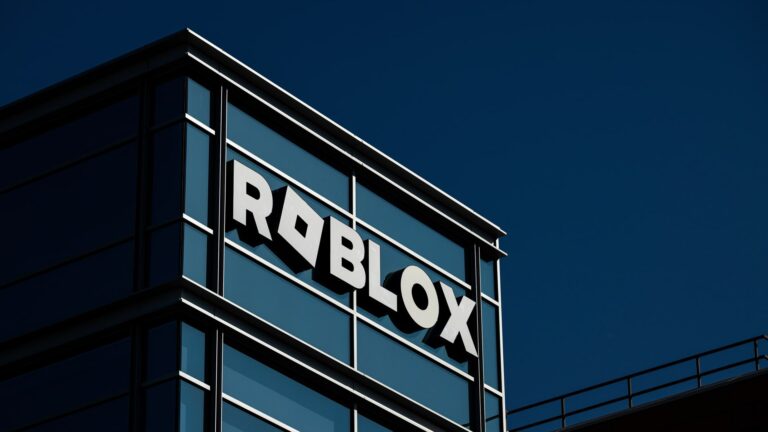 Roblox shares rocket on earnings beat, strong forecast