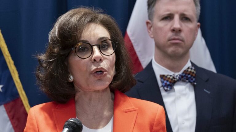 So few good lawyers want to work for Trump that DOJ is recruiting on Fox