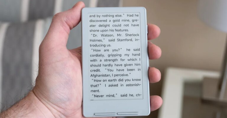 This pocket-friendly e-reader is packed with frustration and potential This pocket-friendly e-reader is packed with frustration and potential