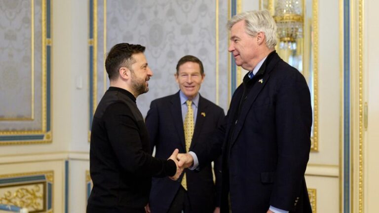 US senators visit key Ukrainian port city as they push for fresh sanctions on Russia