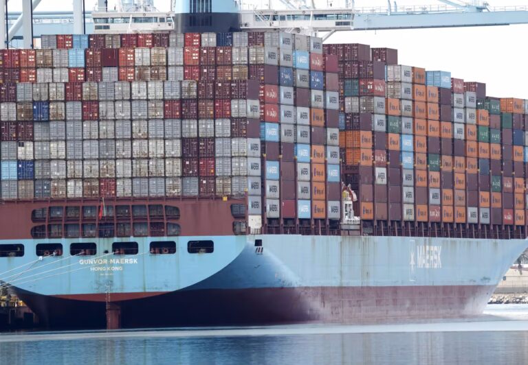 U.S. stock futures drop as investors await clarity on Trump’s latest tariff plans