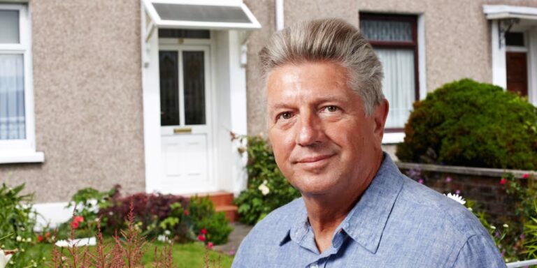 ‘I love being debt-free’: I’m in my mid-50s and buying a house. Do I take out a $400K mortgage or use my Roth IRA? ‘I love being debt-free’: I’m in my mid-50s and buying a house. Do I take out a $400K mortgage or use my Roth IRA?