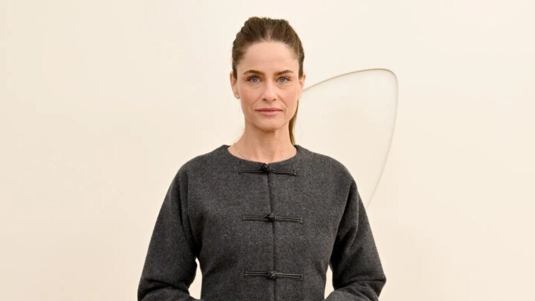 Amanda Peet Reveals Breast Cancer Diagnosis Amanda Peet Reveals Breast Cancer Diagnosis