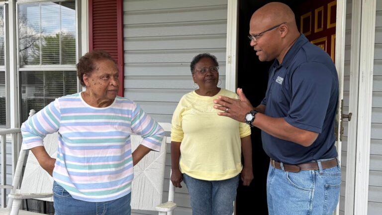 Could a Democrat really replace Marjorie Taylor Greene? This retired Army general is trying