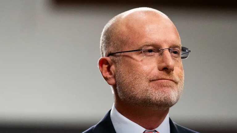 FCC chair threatens networks’ licenses after Trump complains about Iran coverage FCC chair threatens networks’ licenses after Trump complains about Iran coverage