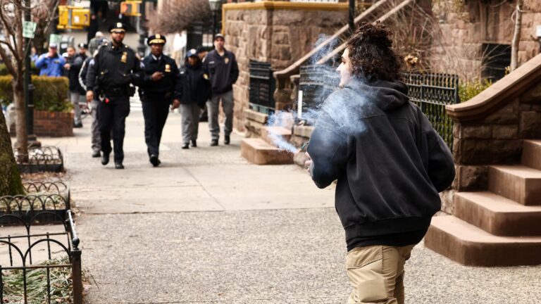 Improvised explosive device was thrown during dueling protests outside NYC mayor’s home: Police Improvised explosive device was thrown during dueling protests outside NYC mayor's home: Police