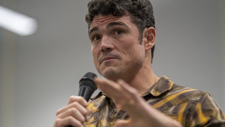 Joe Kent, a top counterterrorism official, resigns citing Iran war : NPR