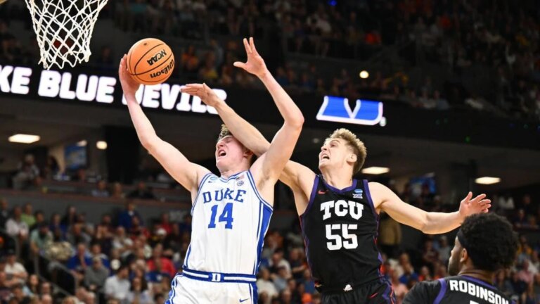 March Madness scores, winners, losers: Duke, Michigan pull away; Texas A&M bludgeoned March Madness scores, winners, losers: Duke, Michigan pull away; Texas A&M bludgeoned
