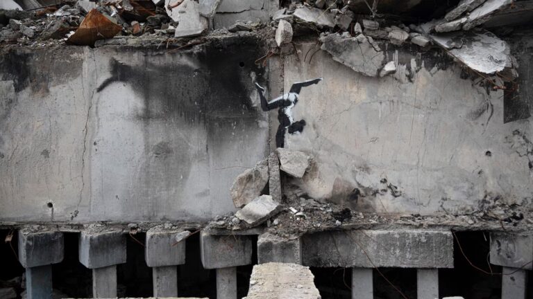 Media may have unmasked Banksy — again. Some fans are angered, dealers aren’t ruffled Media may have unmasked Banksy — again. Some fans are angered, dealers aren't ruffled