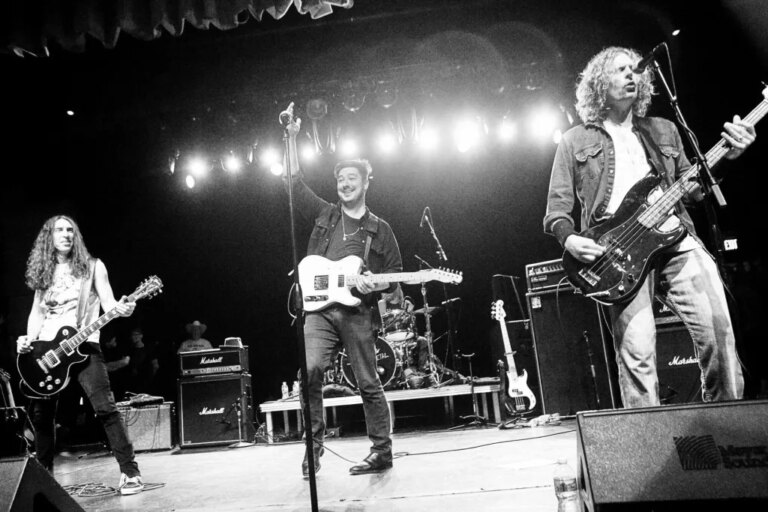 Mumford & Sons Bring Out Hozier on 'SNL'