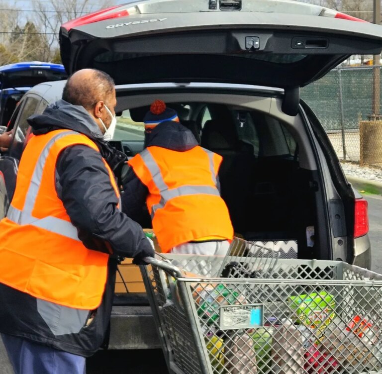 Saturday drive-thru distribution begins at Aurora pantry Saturday drive-thru distribution begins at Aurora pantry