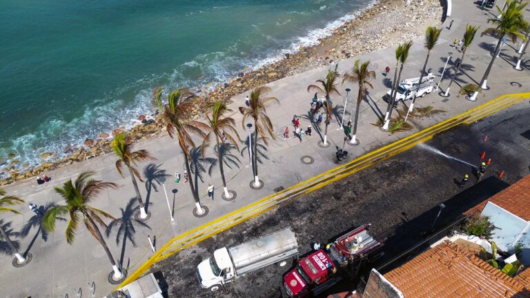 Travel agencies warn about Mexico travel after recent cartel attacks