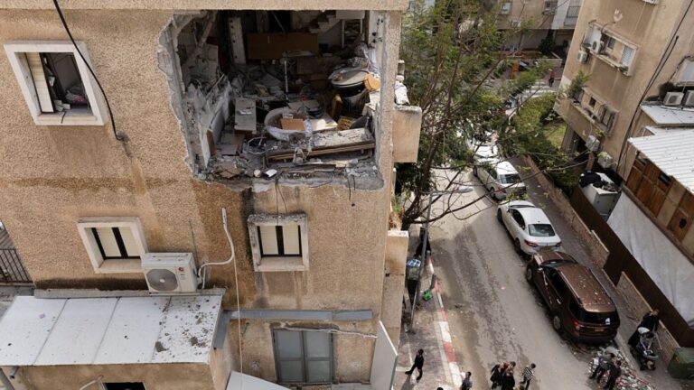 U.S.-Iran ‘indirect talks’ confirmed by Pakistan as war rages : NPR U.S.-Iran 'indirect talks' confirmed by Pakistan as war rages : NPR