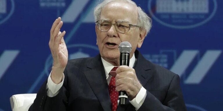 Warren Buffett told Dairy Queen’s CEO the ‘smartest person in the world’ can’t outperform passion Warren Buffett told Dairy Queen's CEO the 'smartest person in the world' can't outperform passion