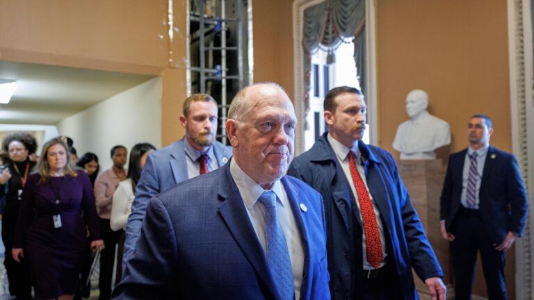 White House officials and senators meet on DHS shutdown, a small sign of progress White House officials and senators meet on DHS shutdown, a small sign of progress