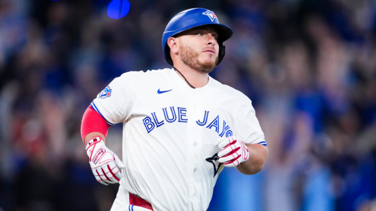 Alejandro Kirk injury: Blue Jays' All-Star catcher out six weeks after thumb surgery