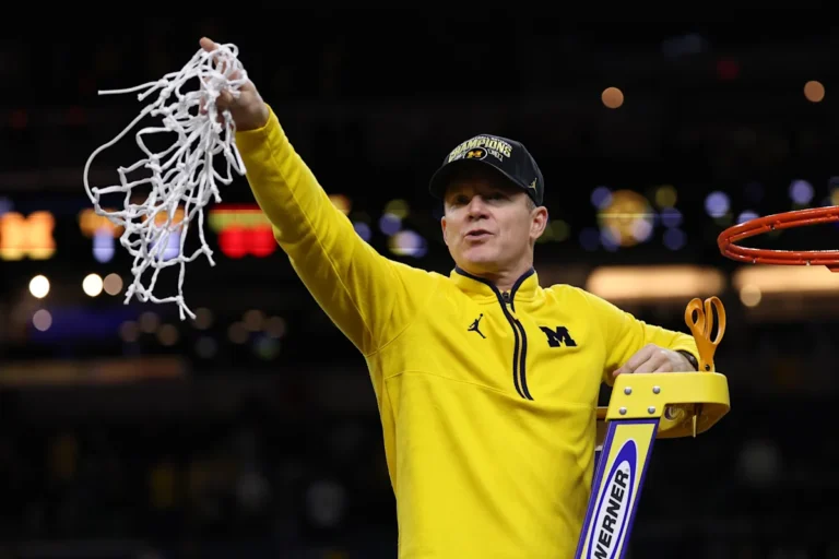 Head coach Dusty May agrees to new contract with Michigan Basketball Download app from appStore