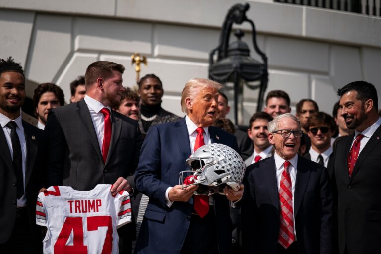 Trump again orders changes to ‘save’ college sports Trump again orders changes to ‘save’ college sports
