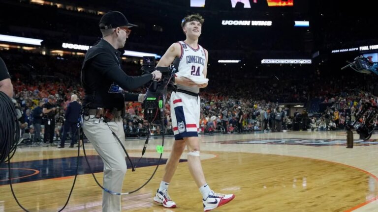 UConn wrote a perfect script, and once again Braylon Mullins was up for the hero role