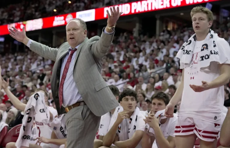 Where does Wisconsin basketball sit in USA TODAY’s 2026-27 Top 25? Download app from appStore